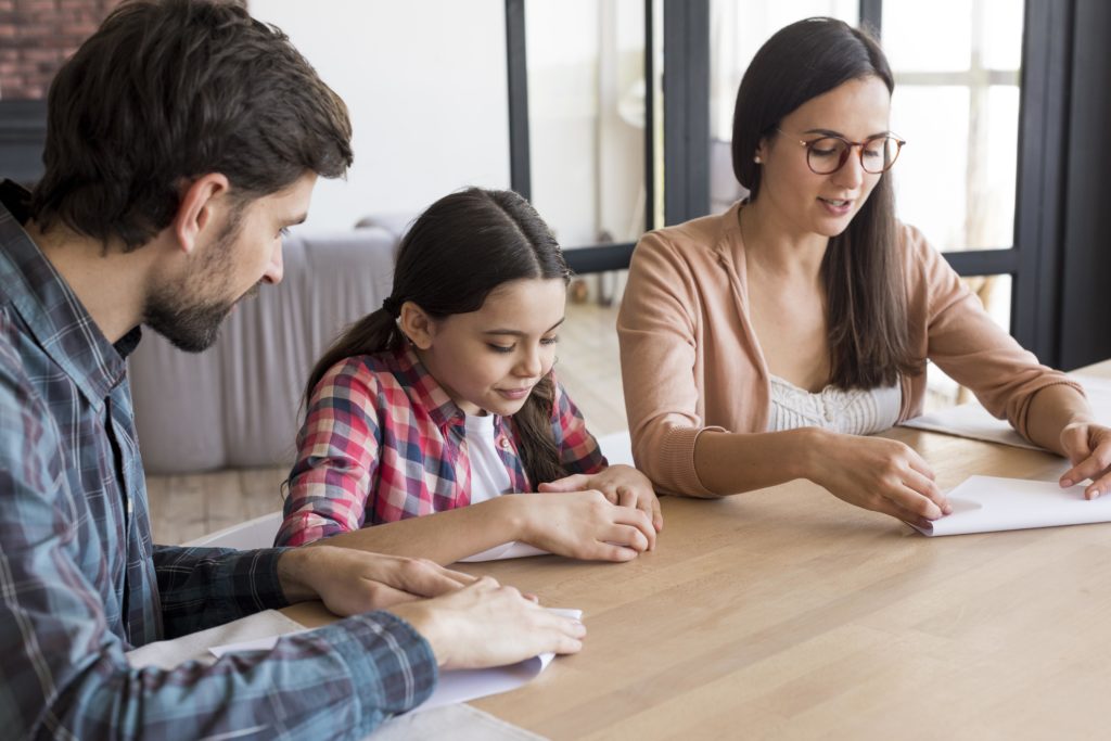 Réussir ses études à distance quand on est parent